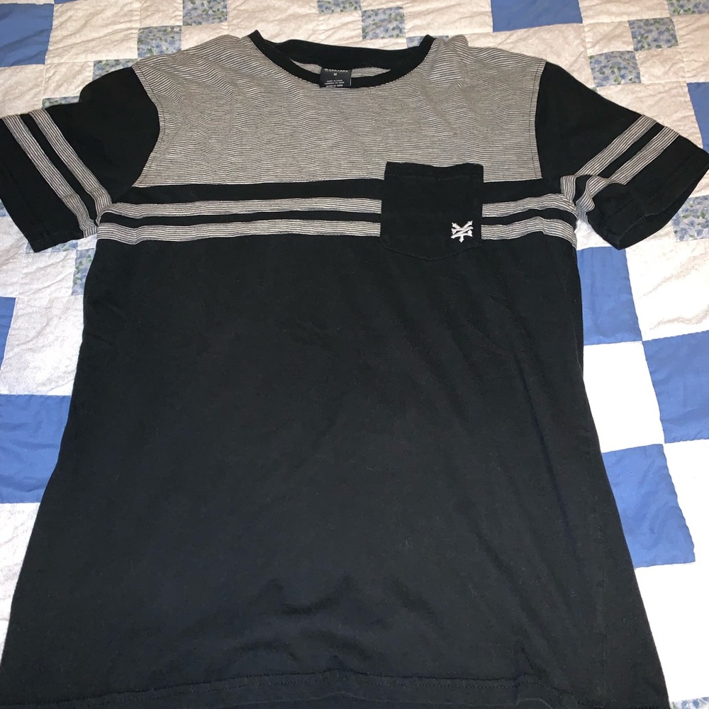 Zoo York t shirt